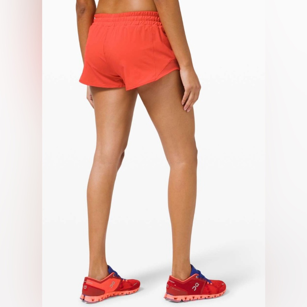 Lululemon NWT Hotty Hot Low Rise 2.5” Shorts Orange Color Size 14 - Picture 2 of 10
